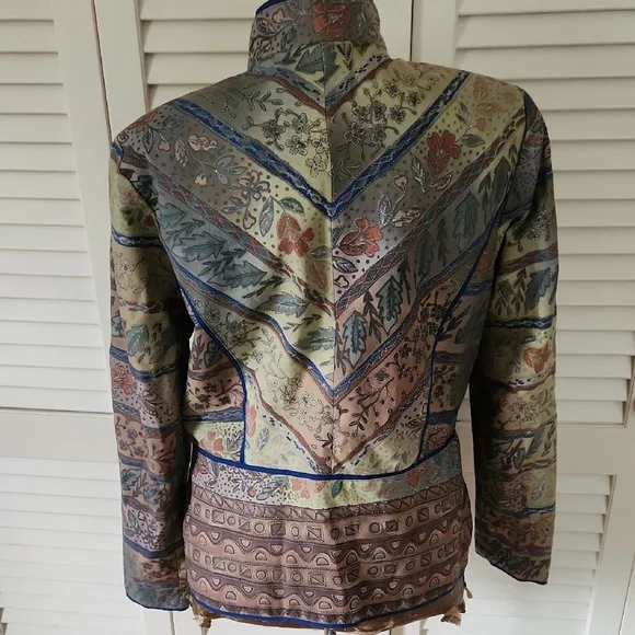 Coldwater Creek Multicolor Patterned Floral Jacket With Embroidery - Picture 6 of 11